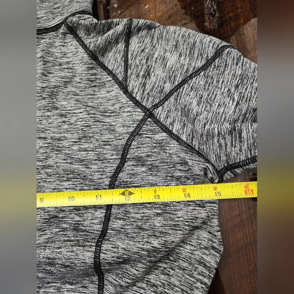 👕 Reebok 1/4 zip shirt size M in Heather gray - Picture 3 of 13